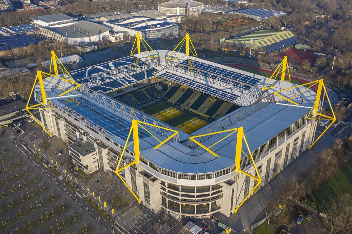 Dortmund vs Frankfurt at Signal Iduna Park